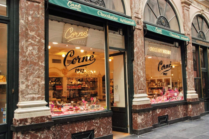 patisserie-PUGET VILLE-min_chocolate_chocolaterie_shop_luxury_chic_gallery_brussels_belgium-558146